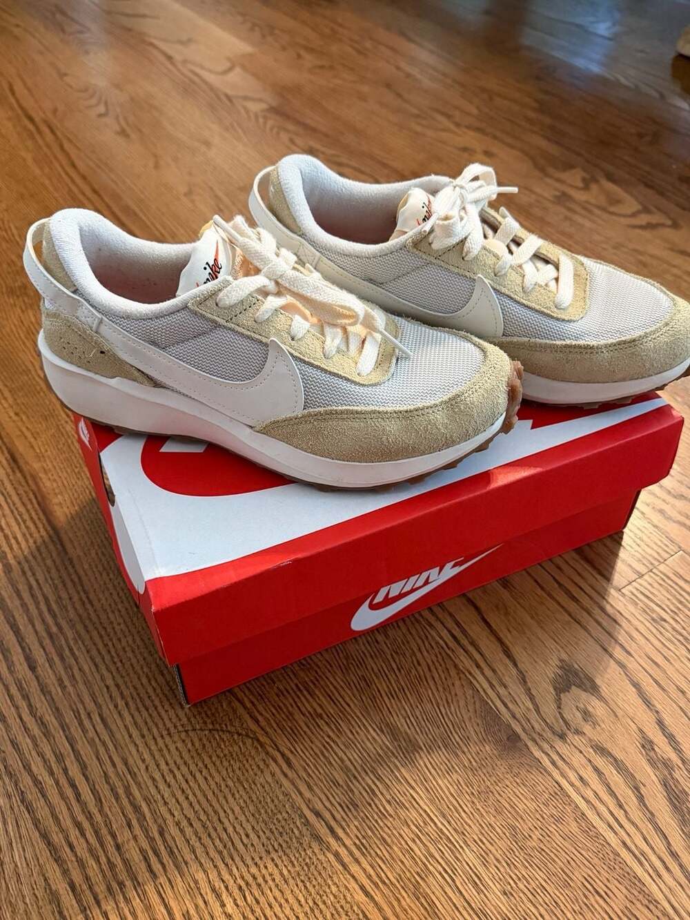 Nike Wmns Waffle Debut Vntg Light Bone Sail Team Gold DX2931 001